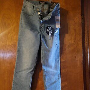 Dollhouse Curvy collection ultra soft jeans size 9/10-NWT
